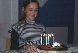 A girl with a birthday cake - B2 First Speaking Part 2