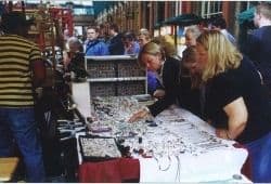 Bargainb hunters at a jewellry stall - B2 First Speaking Part 2