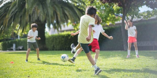 Playing Football - Why Are The People Enjoying Playing These Games? - B2 First Speaking Part 2 Question Playing Football - Why Are The People Enjoying Playing These Games? - B2 First Speaking Part 2 Question
